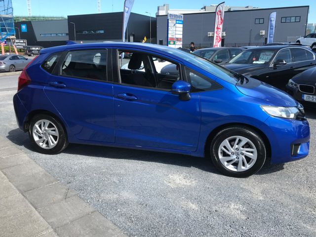 Image for 2016 Honda Jazz 1.3 i-VTEC ES CVT AUTO