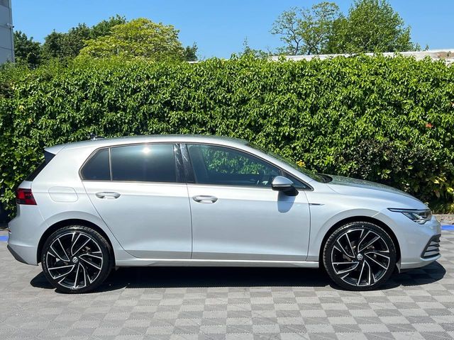 Image for 2023 Volkswagen Golf R-LINE PACK 1.0 TSI AUTO // DIGITAL CLIMATE CONTROL // NEW 19" R-LINE ALLOYS // WIRELESS CHARGING BAY