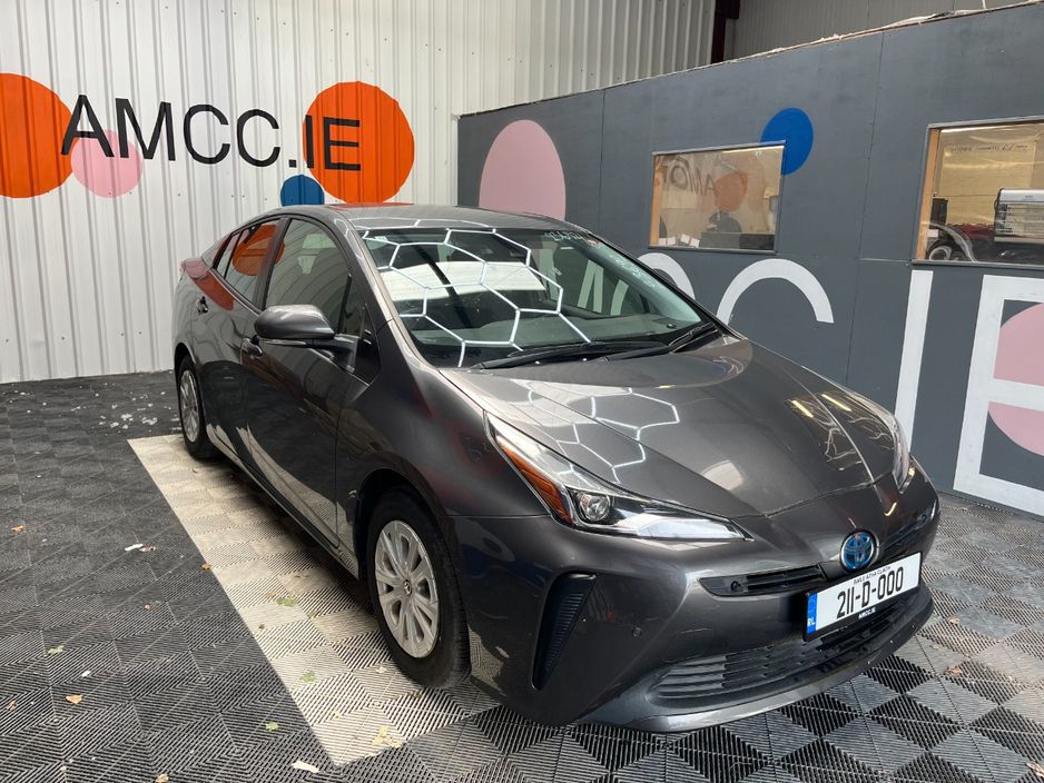 Image for 2021 Toyota Prius 2021 TOYOTA PRIUS S 1.8 AUTOMATIC / CRUISE CONTROL / PARKING CAMERA AND MORE