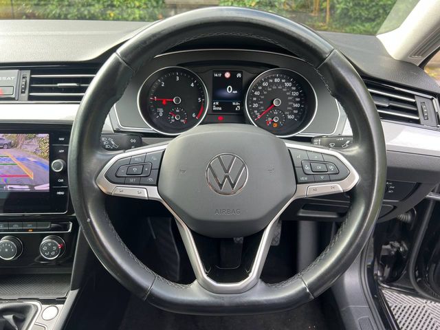 Image for 2022 Volkswagen Passat SE NAV 2.0 TDI // APPLE CARPLAY/ANDROID AUTO // SERVICE HISTORY // 17" ALLOYS