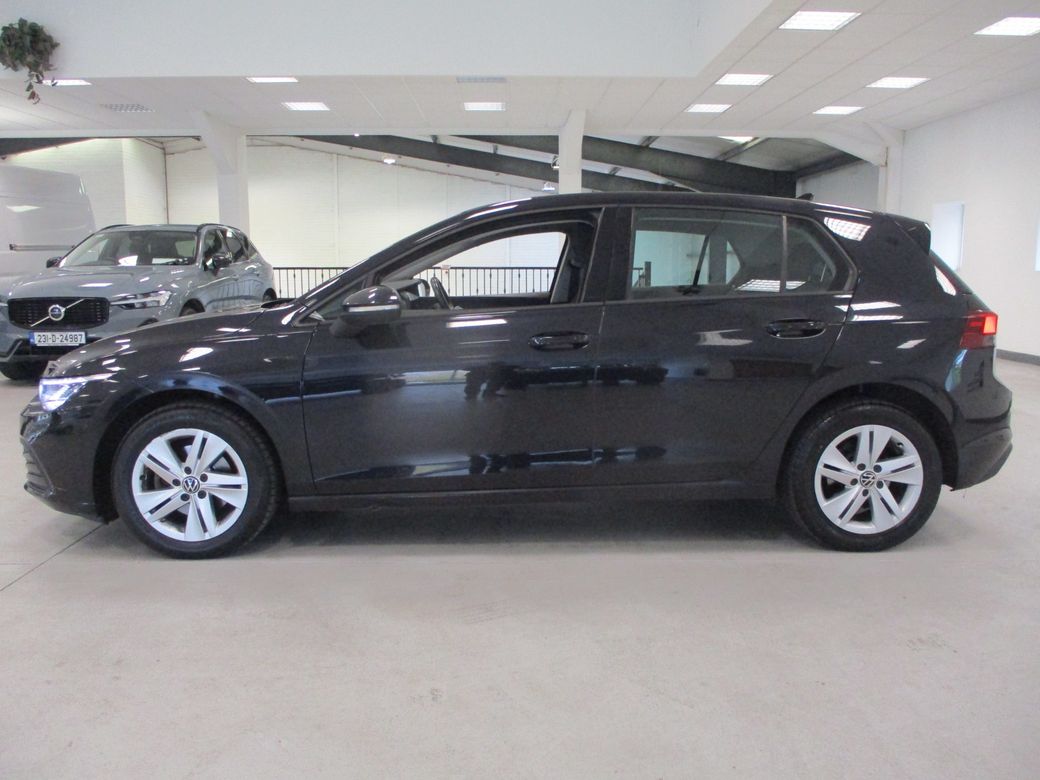 Image for 2021 Volkswagen Golf Life 2.0 TDI 115HP 5DR-CARPLAY-SAT NAV-CRUISE BLUETOOTH