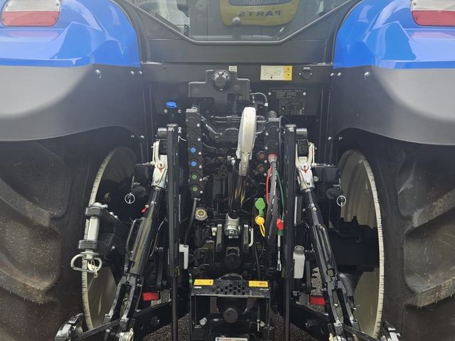 Image for 2025 New Holland T6.180 