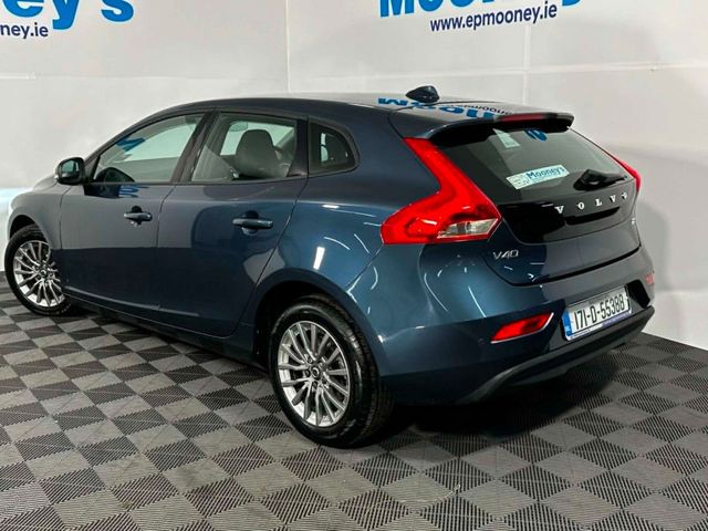 Image for 2017 Volvo V40 T2 (122hp) Momentum Edition