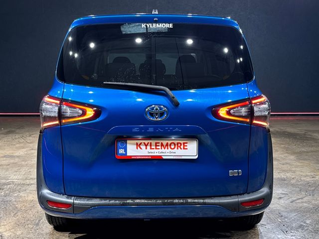 Image for 2017 Toyota Sienta 1.8 HYBRID G EDITION - 7 SEATER - HEATED SEATS - 15'' FACTORY ALLOYS - DUAL AUTO SLIDING DOORS - PUSH BUTTON START/STOP - REAR CAMERA