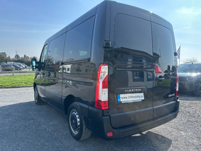 Image for 2022 Renault Master Wheelchair Access