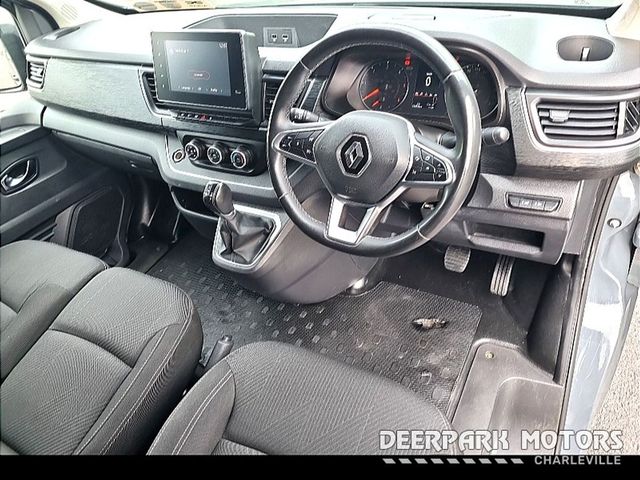 Image for 2022 Renault Trafic TRAFIC LL30 DCI 170 AUTO Price excludes vat