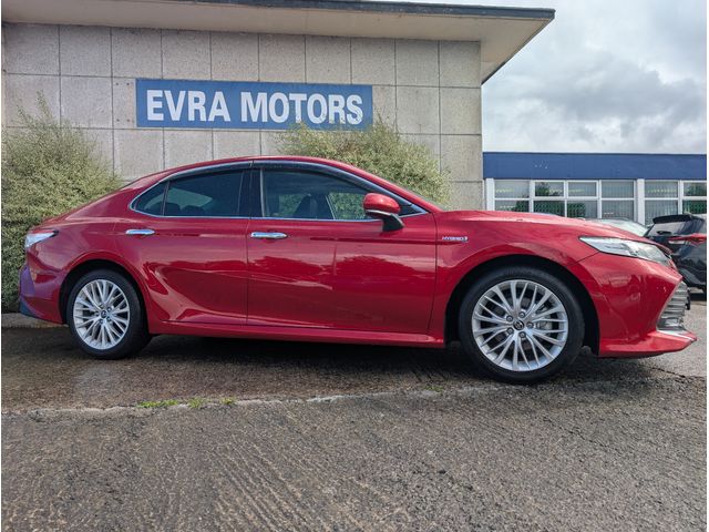 Image for 2018 Toyota Camry G AUTOMATIC HYBRID 2.5 PETROL //HIGH SPEC//VERY LOW MILES//FULL LEATHER HEATED ELECTRIC SEATS//HEAD UP DISPLAY//KEYLESS ENTRY//REVERSE CAMERA//ADAPTIVE CRUISE CONTROL//