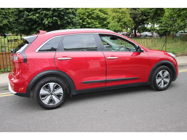 Image for 2018 Kia Niro 2018 Self Charging Hybrid - 1/2 Leather Low miles! 