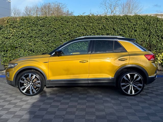 Image for 2020 Volkswagen T-Roc HIGHLINE R-LINE PACK 2.0 TDI // SERVICE HISTORY // NEW 20" DIAMOND CUT ALLOYS // APPLE CARPLAY/ANDROID AUTO