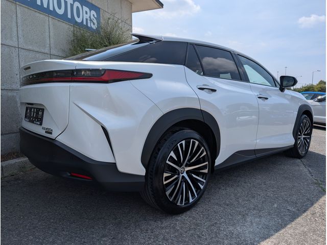Image for 2023 Lexus RZ 450E AUTOMATIC ELECTRIC //HUGE SPEC//LOW MILES//FULL LEATHER HEATED/COOLED ELECTRIC SEATS//PANORAMIC GLASS ROOF//360 PARKING CAMERAS//ADAPTIVE CRUISE CONTROL// 