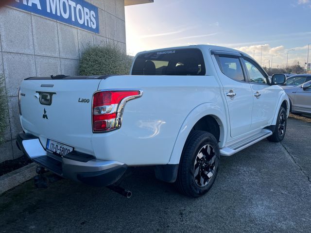 Image for 2017 Mitsubishi L200 DID BARBARIAN D/C 4WD 18 2.5 MANUAL //HIGH SPEC//FULL LEATHER//HEATED SEATS//REVEVRSE CAMERA//KEYLESS ENTRY//