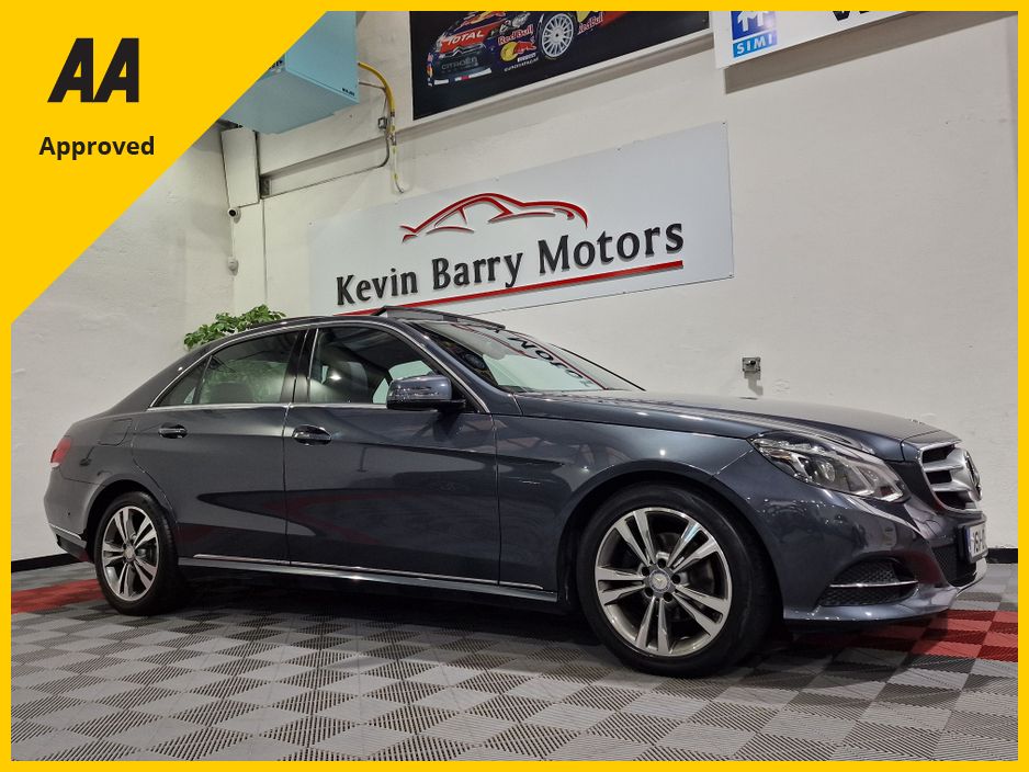 Image for 2016 Mercedes-Benz E Class E220 BLUETEC SE PREMIUM (PAN ROOF) AUTOMATIC **HIGH SPEC / LOW MILEAGE / CRUISE CONTROL / ELECTRIC & MEMORY FRONT SEATS / ELECTRIC SUNROOF / FULL BLACK LEATHER / HEATED SEATS / REVERSE CAMERA**