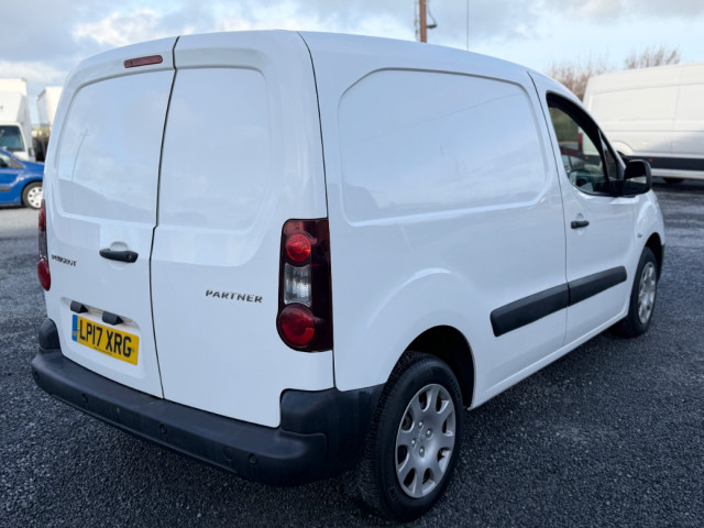 Image for 2017 Peugeot Partner BLUE HDI S L1 850