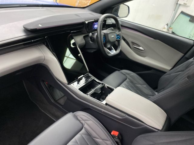 Image for 2025 Ford Explorer Premium 77kWh, Extended Range, RWD