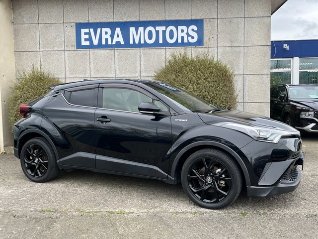 Image for 2019 Toyota C-HR SOL NERO AUTOMATIC HYBRID 1.8 PETROL //HIGH SPEC//HALF LEATHER HEATED SEATS//REVERSE CAMERA//ADAPTIVE CRUISE CONTROL//KEYLESS ENTRY//