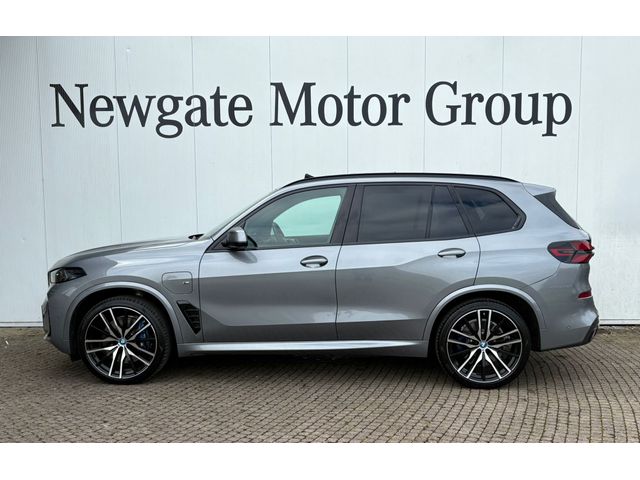 Image for 2025 BMW X5 XDRIVE50E M SPORT