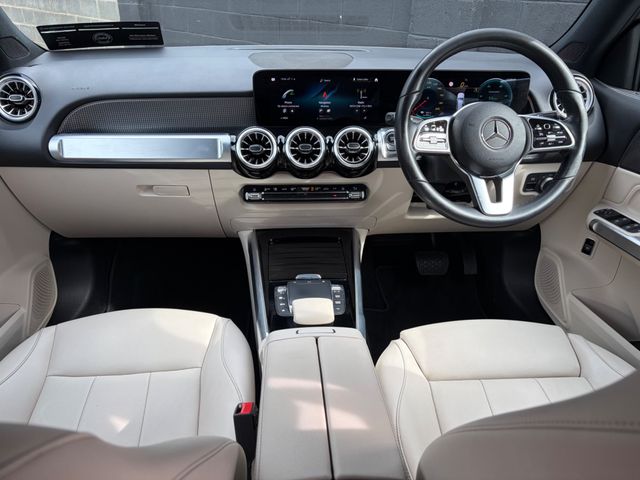 Image for 2022 Mercedes-Benz EQB 300 4MATIC 7 SEAT 5DR AUTO