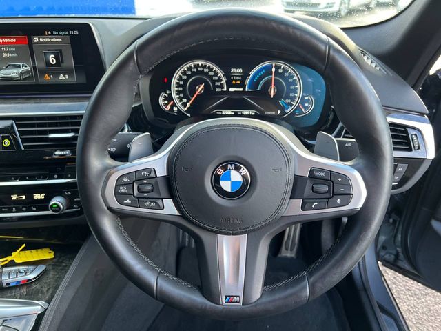 Image for 2019 BMW 5 Series 530e M-SPORT COMPETITION 2.0 HYBRID // LOW MILEAGE // LEATHER POWERED HEATED M-SPORT SEATS // AMBIENT LIGHTING PACK