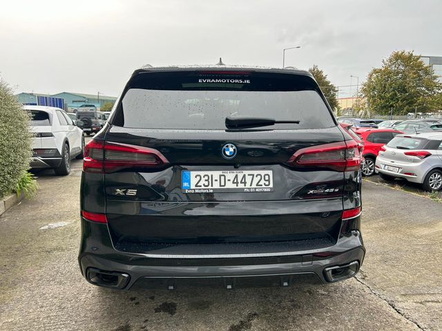 Image for 2023 BMW X5 XDRIVE 45E M-SPORT PHEV 3.0 PETROL //HIGH SPEC//MERINO LEATHER//HARMAN KARDON SOUND SYSTEM//HEAD UP DISPLAY//HEATED STEERING WHEEL// 