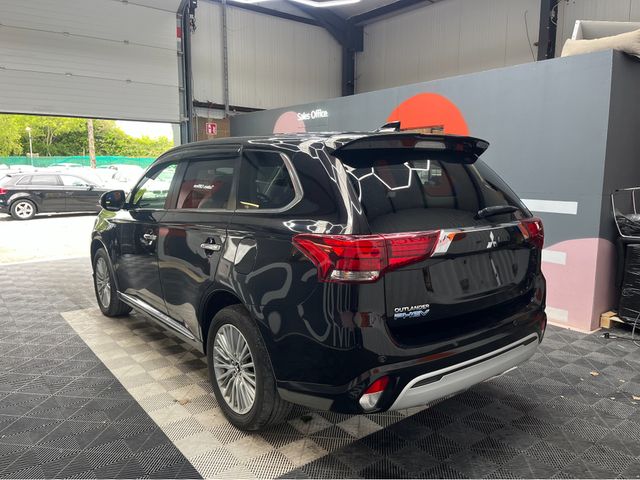 Image for 2019 Mitsubishi Outlander €18950 2019 MITSUBISHI OUTLANDER G PLUS 2.4 AUTOMATIC / CRUISE CONTROL / 360° CAMERA / ELECTRIC MEMORY & HEATED SEATS / PADDLE SHIFTERS / HEATED STEERING WHEEL AND MORE