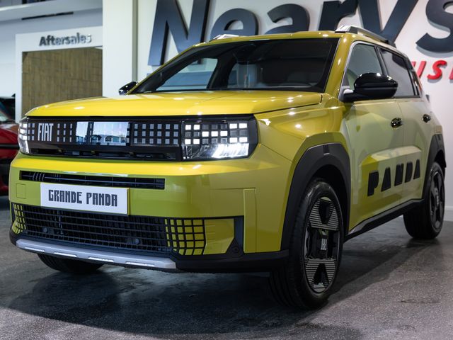 Image for 2026 Fiat Grande Panda ICON / LA PRIMA