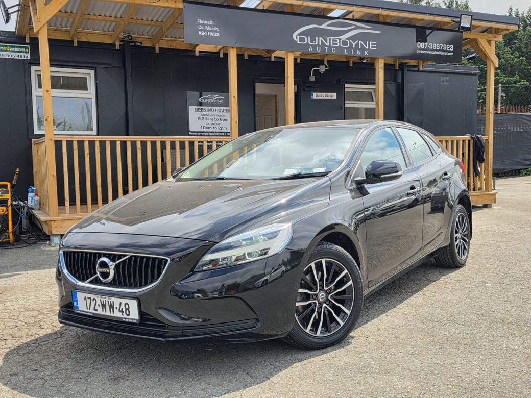 Image for 2017 Volvo V40 D2 (120hp) Momentum Edition