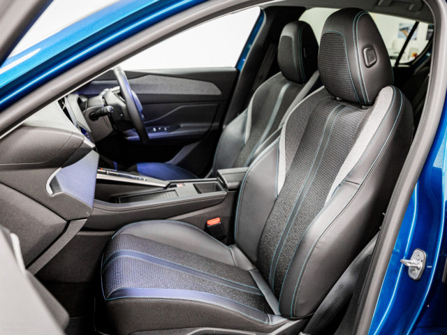 Image for 2024 Peugeot 308 E-Allure 54kWh 155HP
