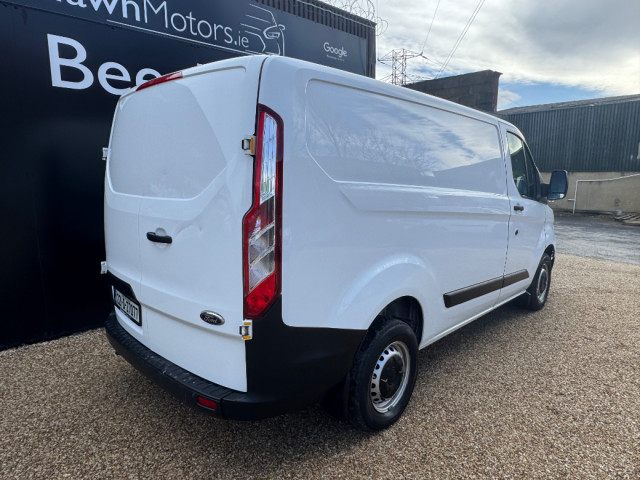 Image for 2022 Ford Transit Custom 2.0 TDCI 105 PS SWB // PRICE EXCL. VAT // ONE OWNER // 04/26 CVRT // BLUETOOTH, ELECTRIC WINDOWS AND MULTI FUNCTIONAL STEERING WHEEL // 