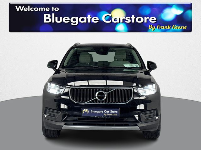 Image for 2020 Volvo XC40 T3 MOMENTUM**CREAM LEATHER INTERIOR**HARMON KARDON**MULTIFUNCTIONAL STEERING WHEEL**TOUCH SCREEN MEDIA DISPLAY**DUAL CLIMATE CONTROL**BLUETOOTH**DRIVE MODES**FINANCE ARRANGED**