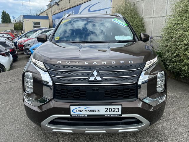 Image for 2023 Mitsubishi Outlander G PHEV 4WD AUTOMATIC 2.4 PETROL //HIGH SPEC//HALF LEATHER HEATED SEATS//360 PARKING CAMERAS//HEATED STEERING WHEEL//ADAPTIVE CRUISE CONTROL//KEYLESS ENTRY//