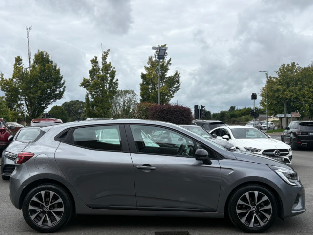 Image for 2023 Renault Clio Equilibre 1.0 Petrol TCE 90 5DR