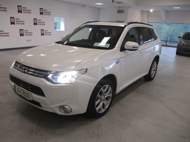 Image for 2015 Mitsubishi Outlander 2.0 GX4H Phev 160BHP 5DR Auto