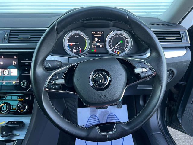 Image for 2021 Skoda Superb TECH 1.4 TSI HYBRID // SERVICE HISTORY // APPLE CARPLAY/ANDROID AUTO // LEATHER HEATED SEATS