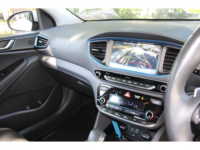 Image for 2018 Hyundai Ioniq PREMIUM SE Plug In Hybrid - NCT 02/28