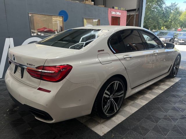 Image for 2019 BMW 7 Series 191D BMW 740E IPERFORMANCE M-SPORT AUTOMATIC 2.0 / PARKING CAMERA/ CRUISE CONTROL/ HEATED & COOLED SEATS / AMBIENTS LIGHTS AND MORE