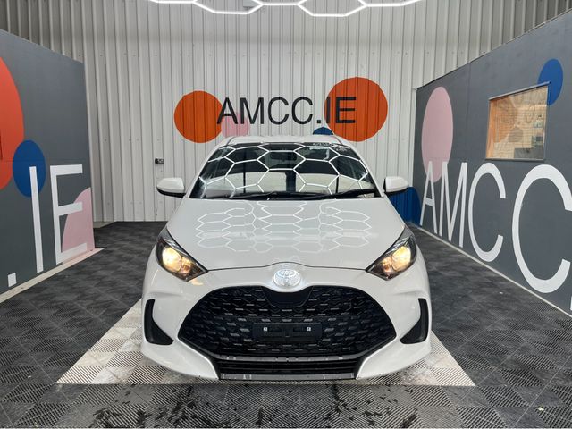 Image for 2024 Toyota Yaris YARIS AUTOMATIC 1.0 PETROL / 8k KMs / REVERSE CAMERA & MORE