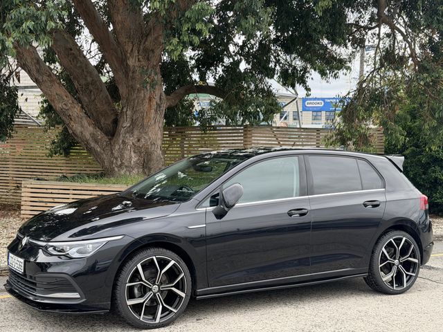Image for 2023 Volkswagen Golf Style 2.0. WIRELESS PHONE CHARGER