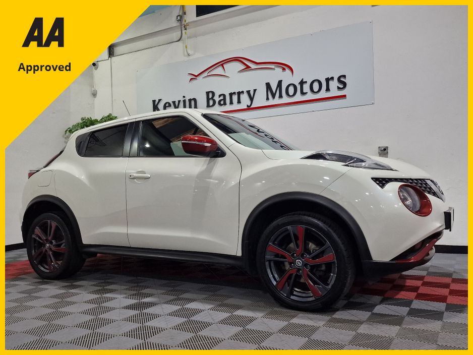 Image for 2015 Nissan Juke 1.2 SV (RED EXT & INT PACK) 6 SPEED MANUAL **ORIGINAL IRISH CAR / VERY LOW MILEAGE / 18" ALLOYS / BLUETOOTH / CRUISE CONTROL / KMH SPEEDOMETER / TWO TONE CLOTH INTERIOR / FULL SERVICE RECORD**