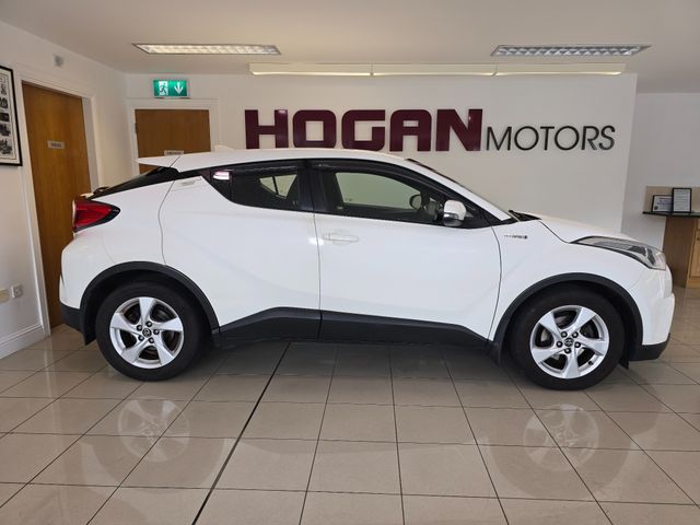 Image for 2017 Toyota C-HR Hybrid Icon Automatic