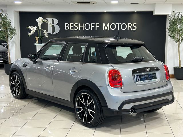 Image for 2024 Mini Hatch COOPER 1.5 PETROL MANUAL 5-DOOR=LOW MILES//HUGE SPEC=COMFORT ACCESS//FULL SERVICE HISTORY=241 REG=IRISH SUPPLIED//TAILORED FINANCE PACKAGES AVAILABLE=TRADE INS WELCOME