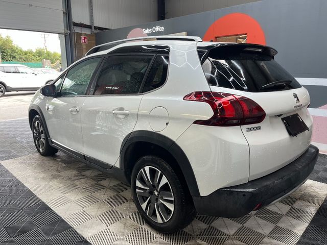 Image for 2020 Peugeot 2008 2020 PEUGEOT PUGETT 2008 CROSSCITY AUTOMATIC 58K KM / PARKING CAMERA / PANORAMIC SUNROOF AND MORE
