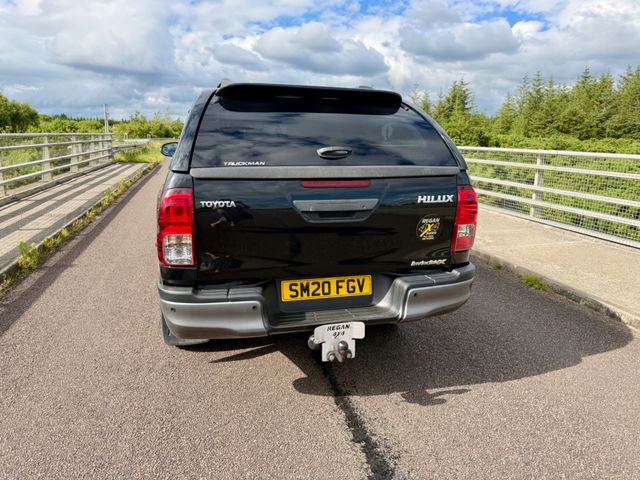 Image for 2020 Toyota Hilux INVINCIBLE X 4WD D-4D DCB