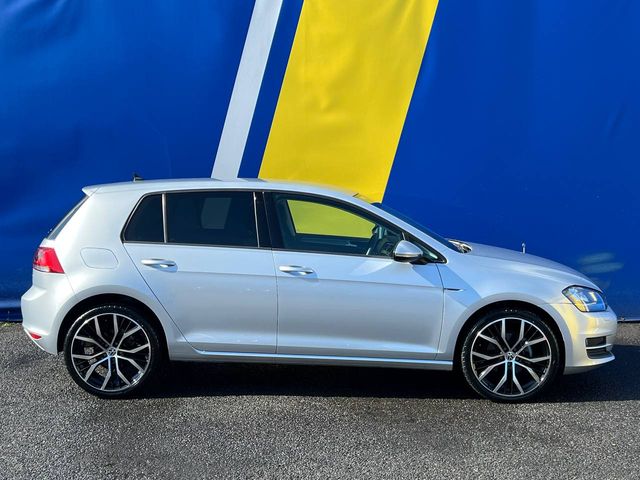Image for 2016 Volkswagen Golf COMFORTLINE R-LINE PACK 1.2 TSI // NEW 19" DIAMOND CUT ALLOYS // BLUETOOTH MUSIC // DUAL ZONE CLIMATE CONTROL