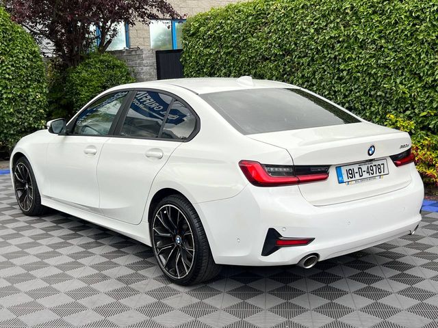 Image for 2019 BMW 3 Series 320D AUTO // APPLE CARPLAY/BLUETOOTH MUSIC // DIAMOND CUT M-SPORT ALLOYS // MULTIFUNCTIONAL STEERING WHEEL