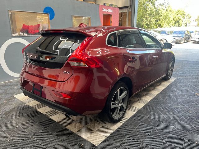 Image for 2015 Volvo V40 2015 VOLVO V40 AUTOMATIC 2.0L DIESEL / 95K KMS / ADAPTIVE CRUISE CONTROL/ PARKING CAMERA/ ELETRIC & LEATHER SEATS AND MORE