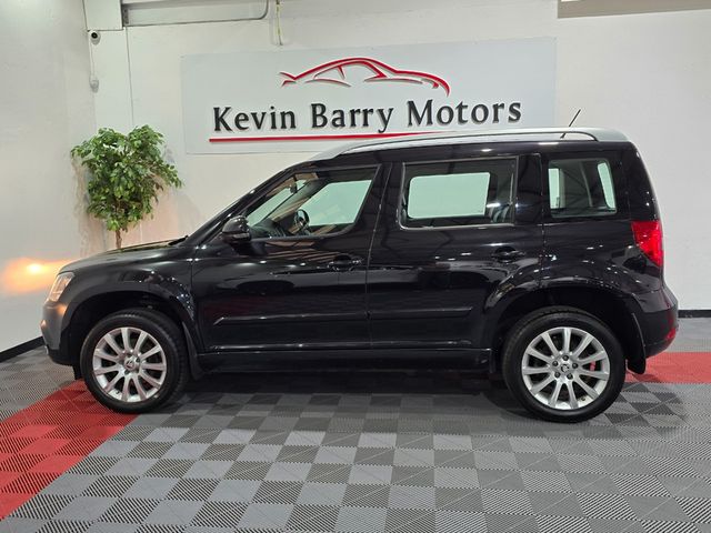 Image for 2015 Skoda Yeti 2.0TDi ELEGANCE (4X4) 140BHP 6 SPEED MANUAL **ORIGINAL IRISH CAR / LOW MILEAGE / ALLOY WHEELS / AIR CONDITIONING / BLUETOOTH / CRUISE CONTROL / FULL BLACK LEATHER / REAR PARKING ASSIST**