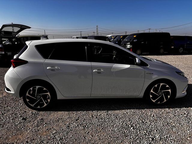 Image for 2017 Toyota Auris G Package Leather seats