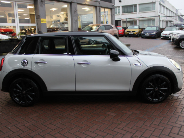 Image for 2019 Mini Cooper 2.0SD COOPER EDITION 5DR HATCHBACK AUTO // AS NEW CONDITION THROUGHOUT // BUY WITH CONFIDENCE AA AND SIMI APPROVED DEALER 2026 // FINANCE ARRANGED // ALL TRADE INS WELCOME //