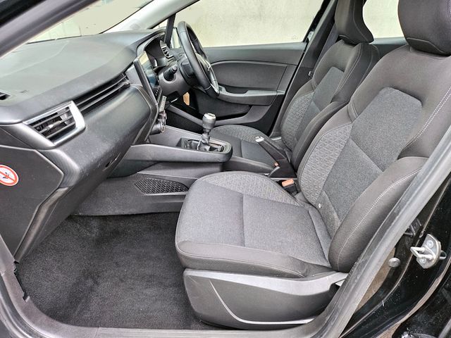 Image for 2023 Renault Clio Equilibre TCE 90 MY22.5 5DR