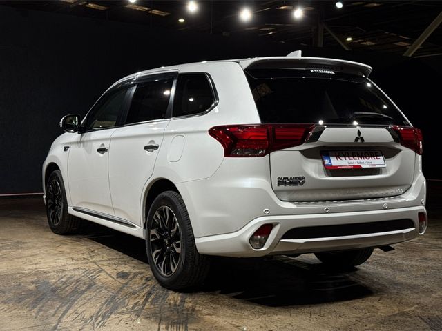 Image for 2018 Mitsubishi Outlander PHEV PLUG IN HYBRID SUV - BLACK HALF LEATHER - FACTORY ALLOYS